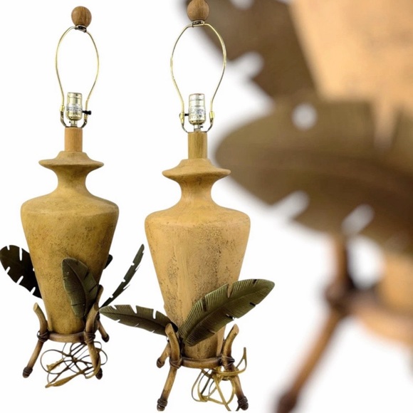 Vintage Mid Century Table Lamps Pair Rattan Base Palm Leaf Tropical Style Retro - Picture 1 of 16